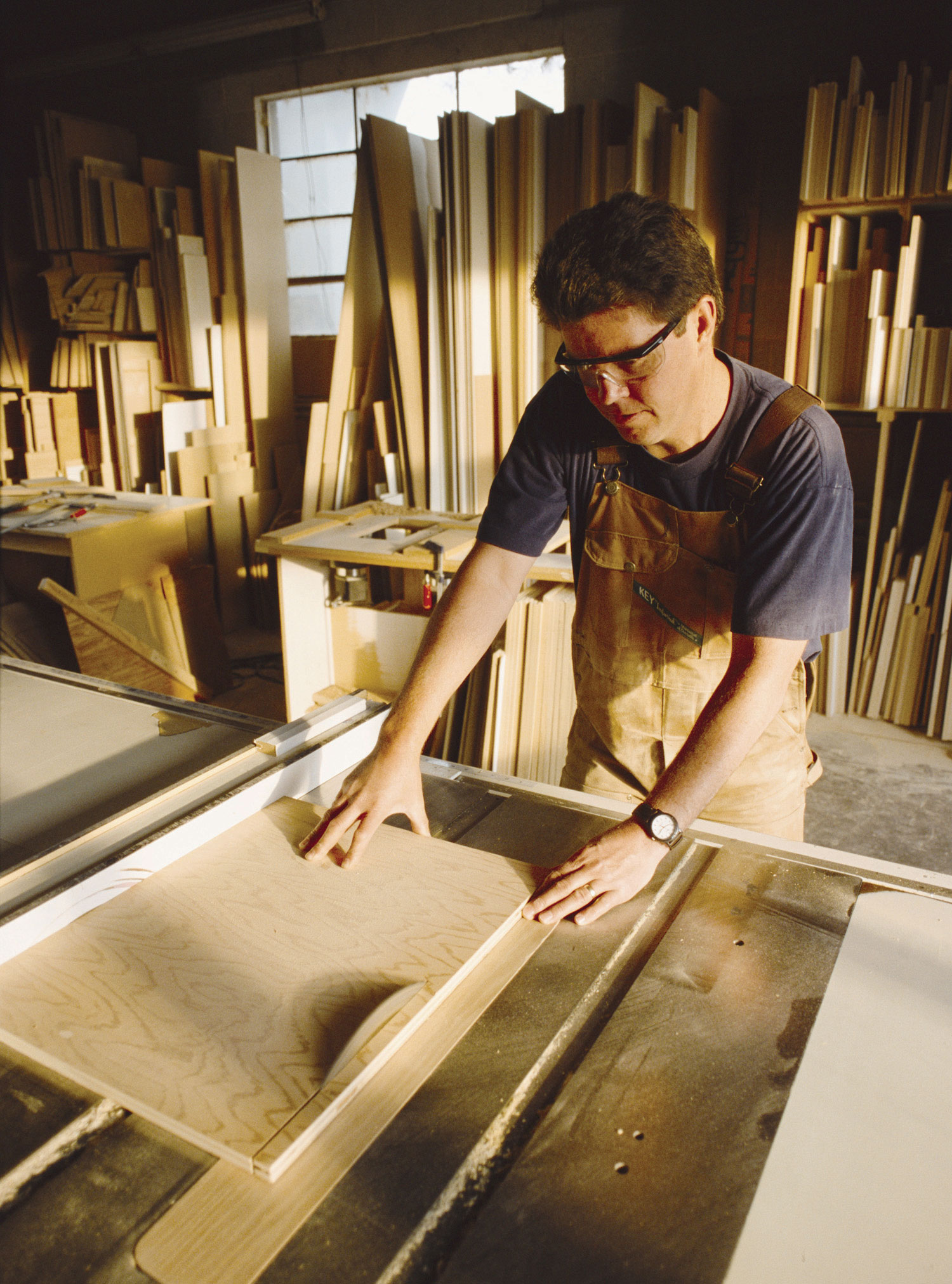 Özel Tasarım Mobilya ve Dolap Yapımı